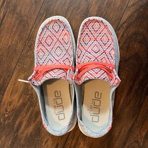 HEY DUDE WENDY FIESTA SHOE ROJO size 8